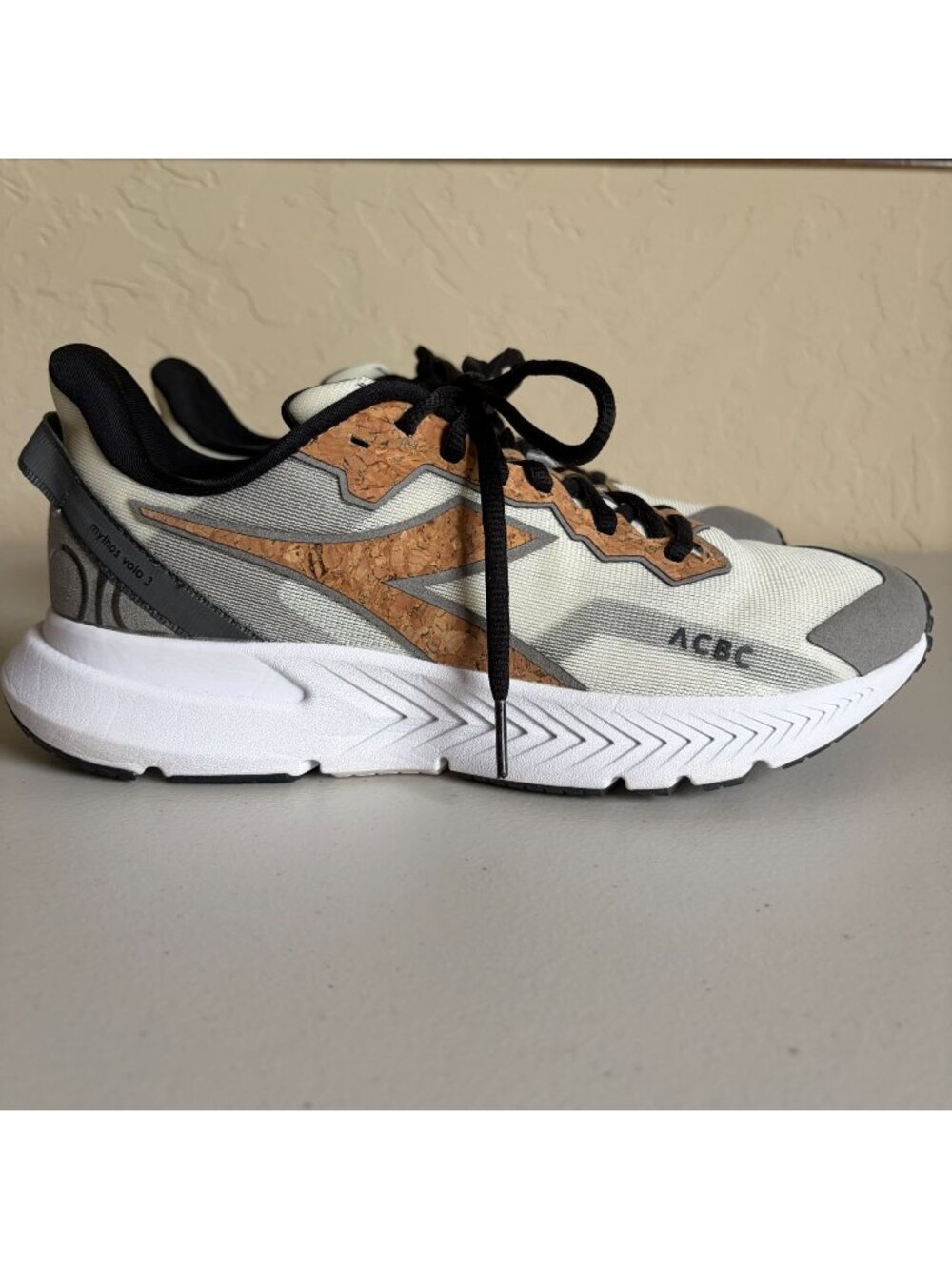 Diadora Mythos Blushield Volo 3 ACBC Sneakers Men's US8 Brown White
